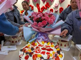 开云网页版界面·开云（中国）
举办三八妇女节活动